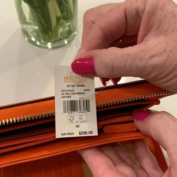 Michael Kors Jet Set Travel wallet Poppy orange color NWT gorgeous wallet - Picture 5 of 5